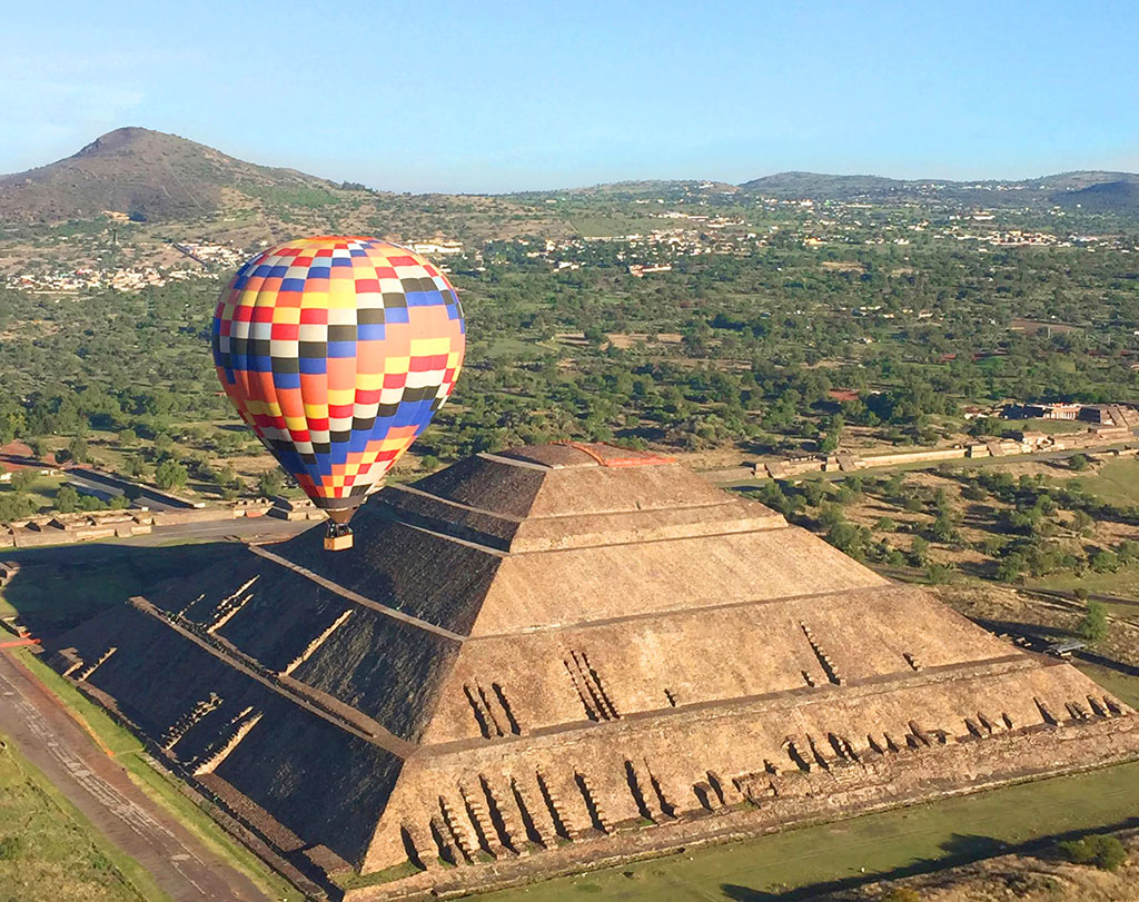 Dika Travel México - Vuelo en Globo Teotihuacan